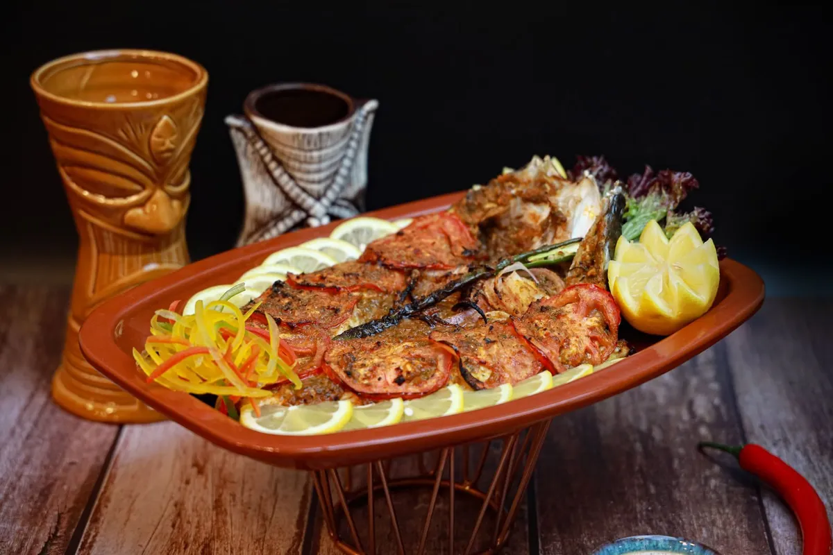 Baked tandoori fish fillets with lemon